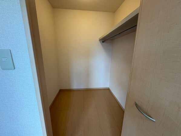 ローズガーデン Dの物件内観写真